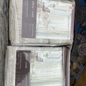 NWT. ALLAN &ROTH PANEL CURTAINS